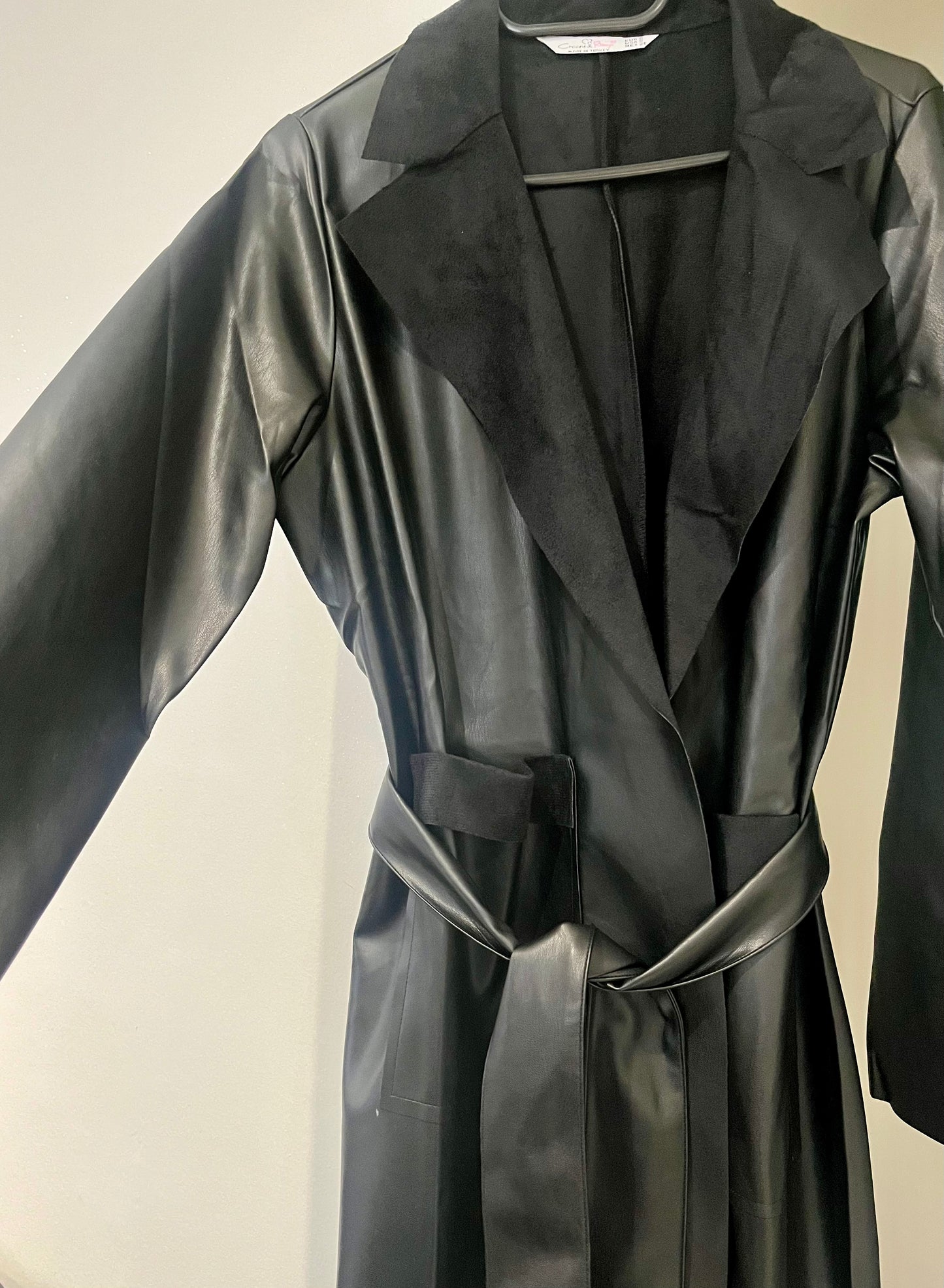 Longue veste en faux cuir