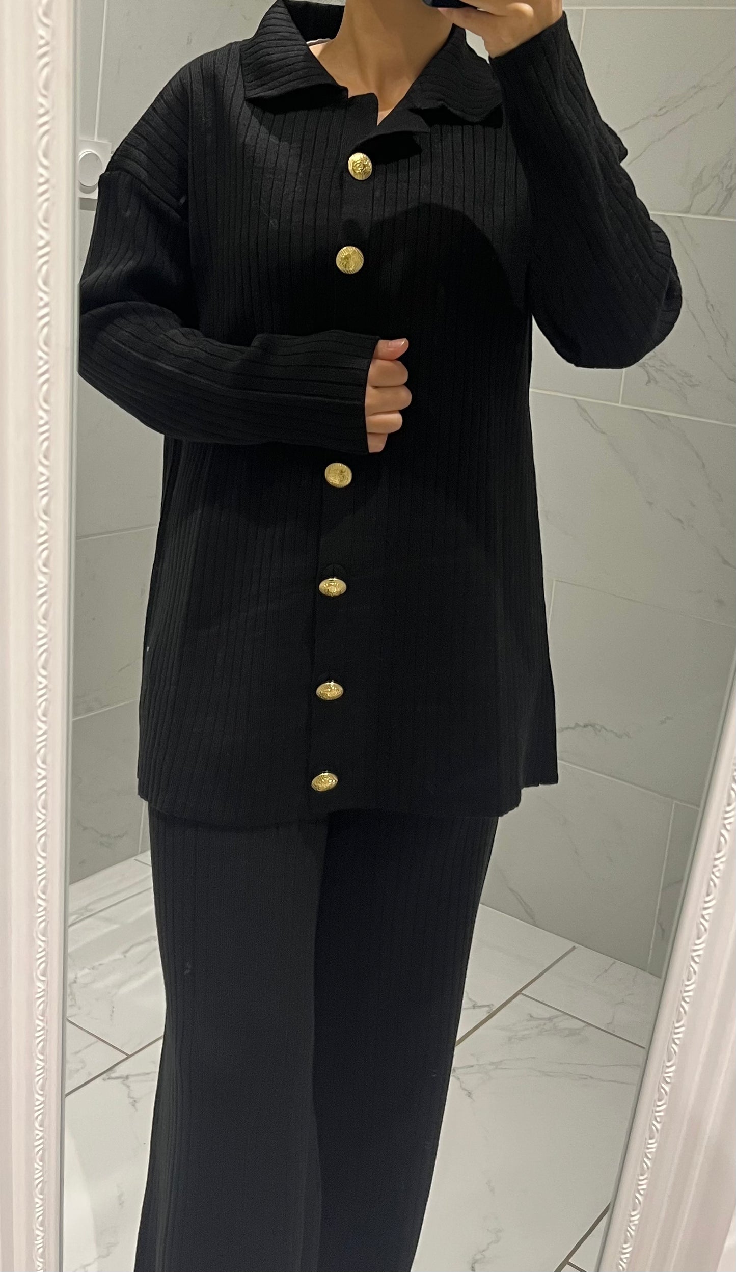 Ensemble 2 pièces noir à boutons dorés