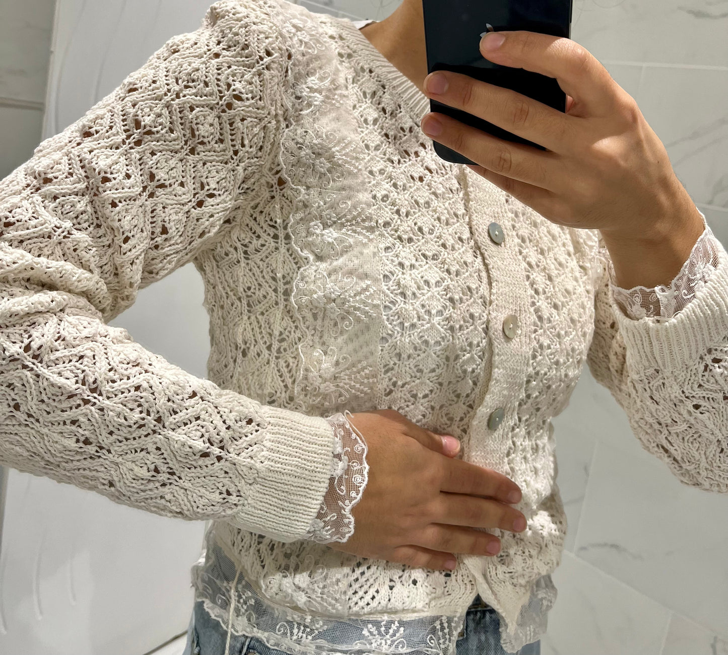 Gilet mignon détail dentelle